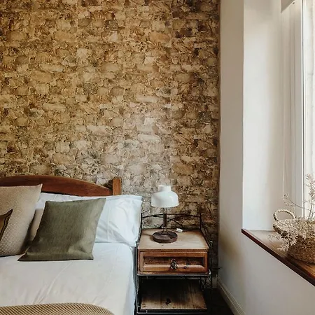 Bed & Breakfast Paratgea 3*